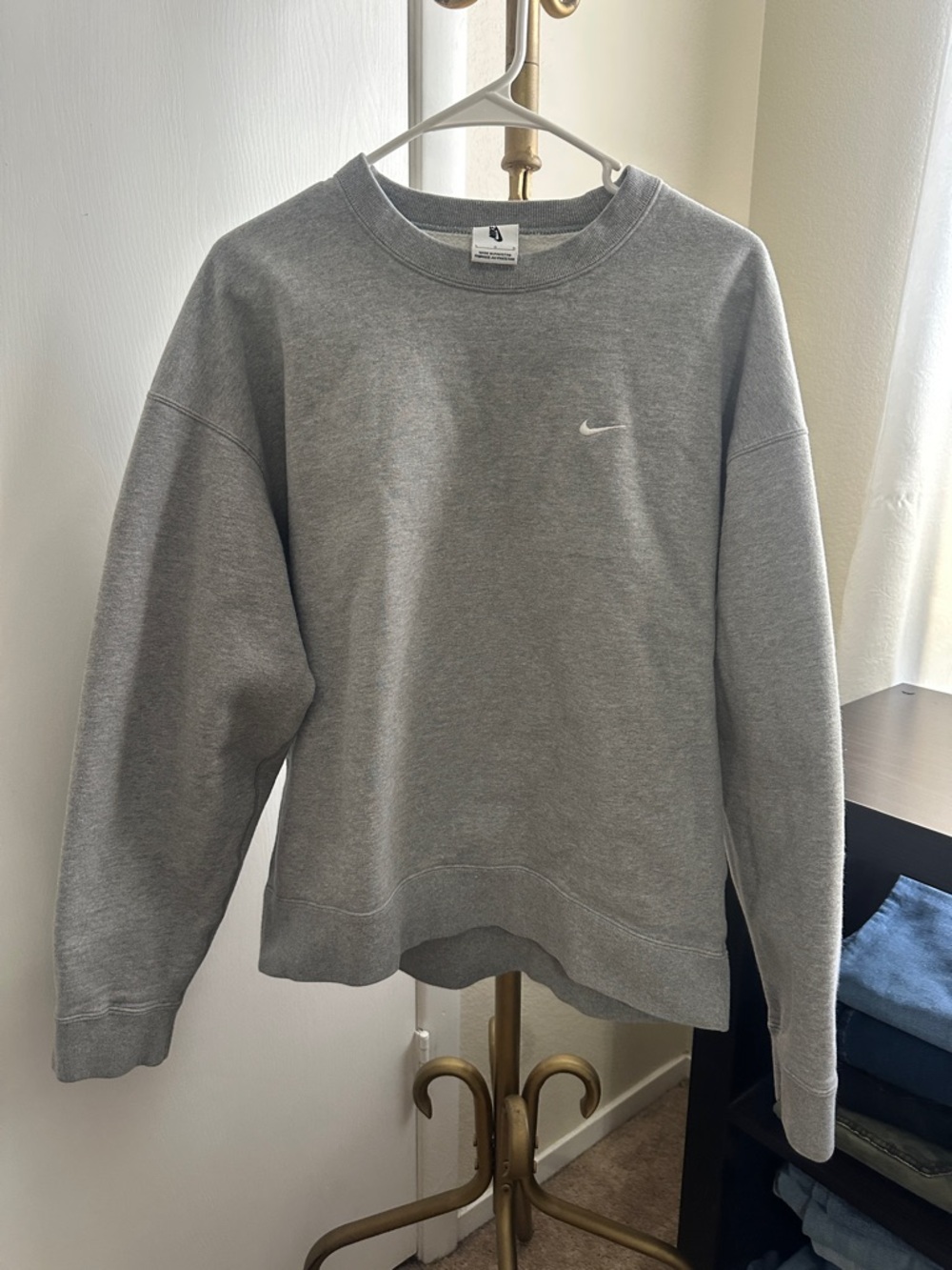 Nike Women's Light Gray Crewneck Sweatshirt with Small Swoosh